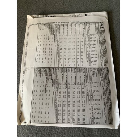 McCalls 2311 1990s Sewing Pattern Dress Size 8 10 12 Uncut Retro Style - Picture 2 of 2